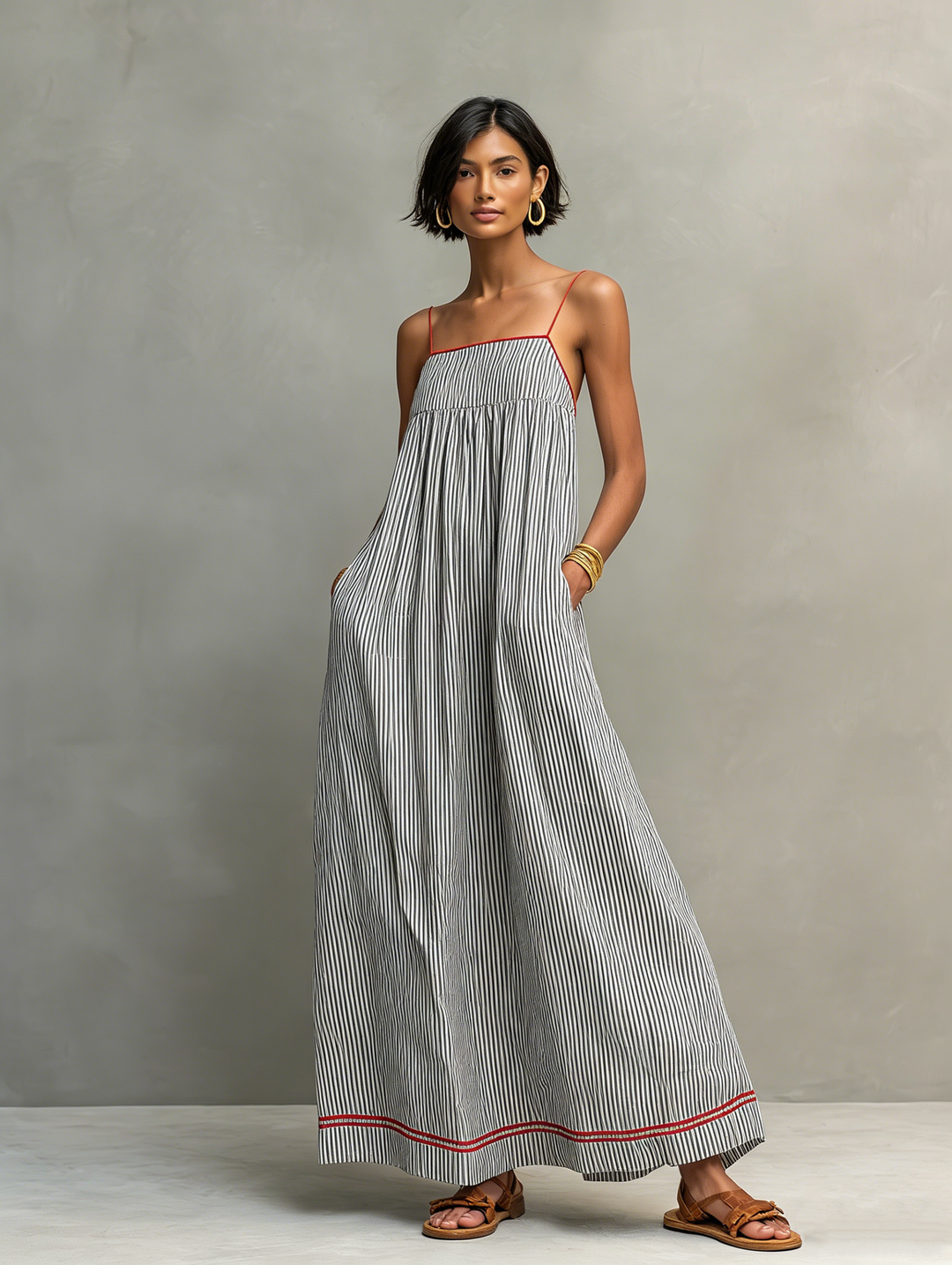 Aliyeva – Gestreiftes Maxikleid