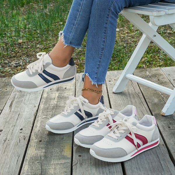 Adina – Bequemer Schnür Turnschuh