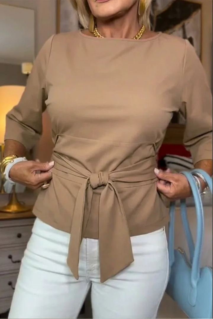 Shaniera – Stilvolles Oberteil Mit Bindegürtel