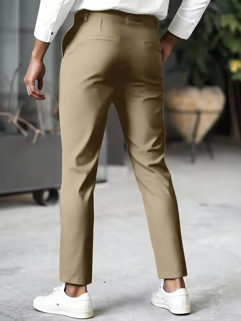 Krsto – High-End-Hosen MIT Hohem Bund