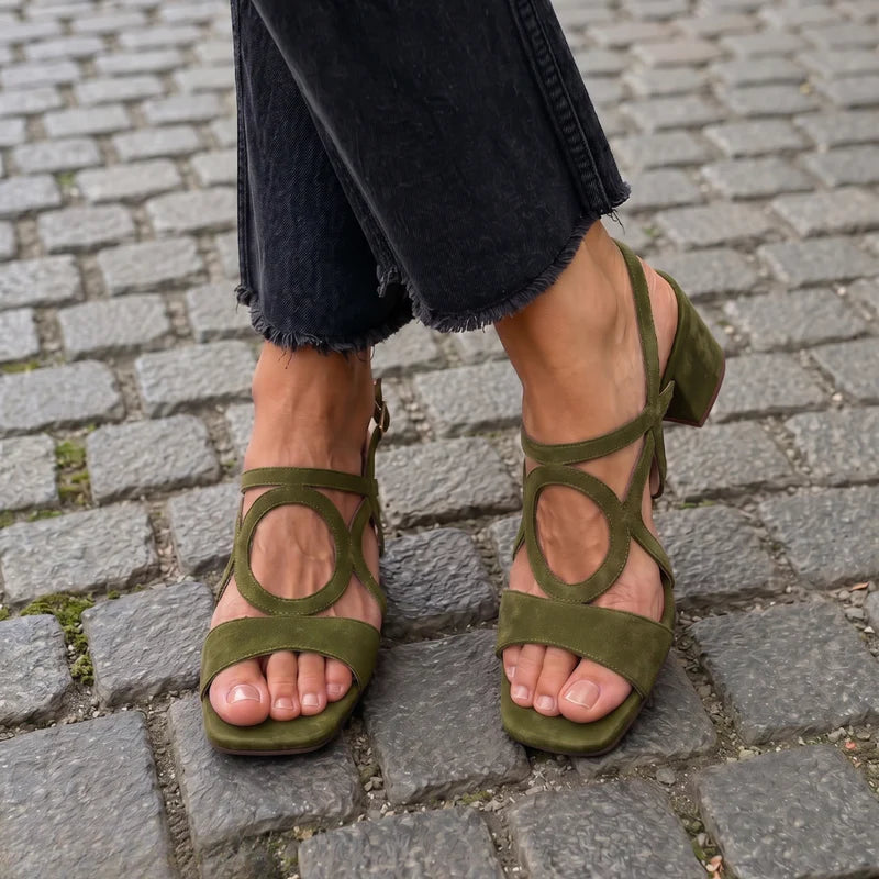 Gurng – Sandalen Mit Eckiger Zehenpartie und Abgerundetem Schnitt