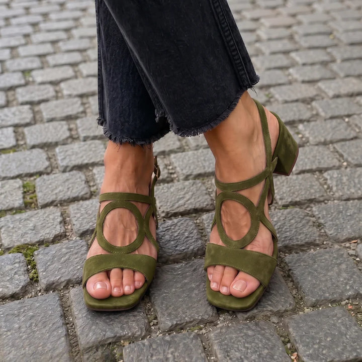 Gurng – Sandalen Mit Eckiger Zehenpartie und Abgerundetem Schnitt