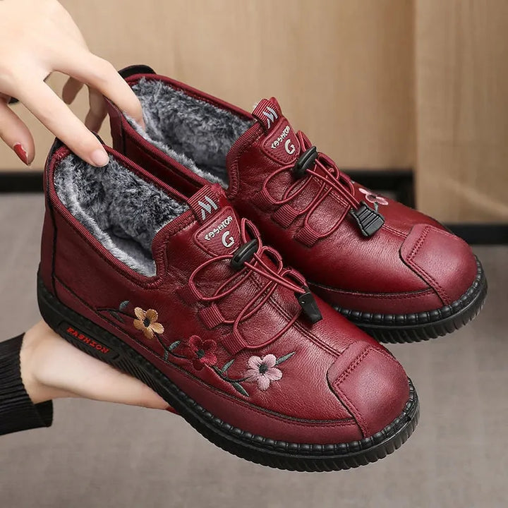 Jaruwan – Mit Fell Gefütterte Stiefeletten mit Blumenstickerei