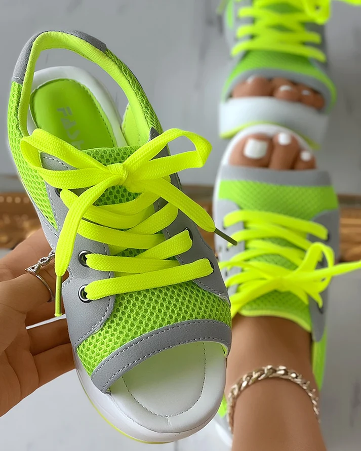 Nursel – Sportliche Riemchensandalen