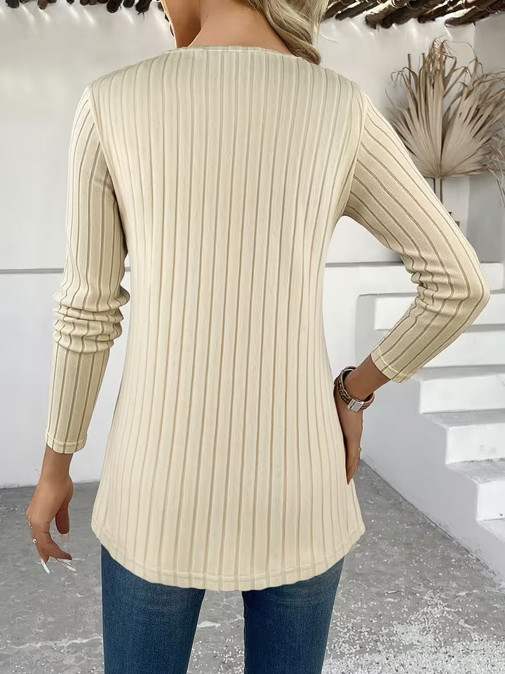 Lucynda – Geripptes Langarm Oberteil mit Print und Knopfdetails