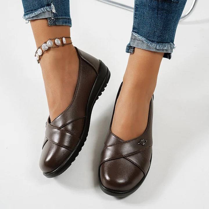 Kinerah - Orthopädische Leder Schuhe Mit Metallemblem