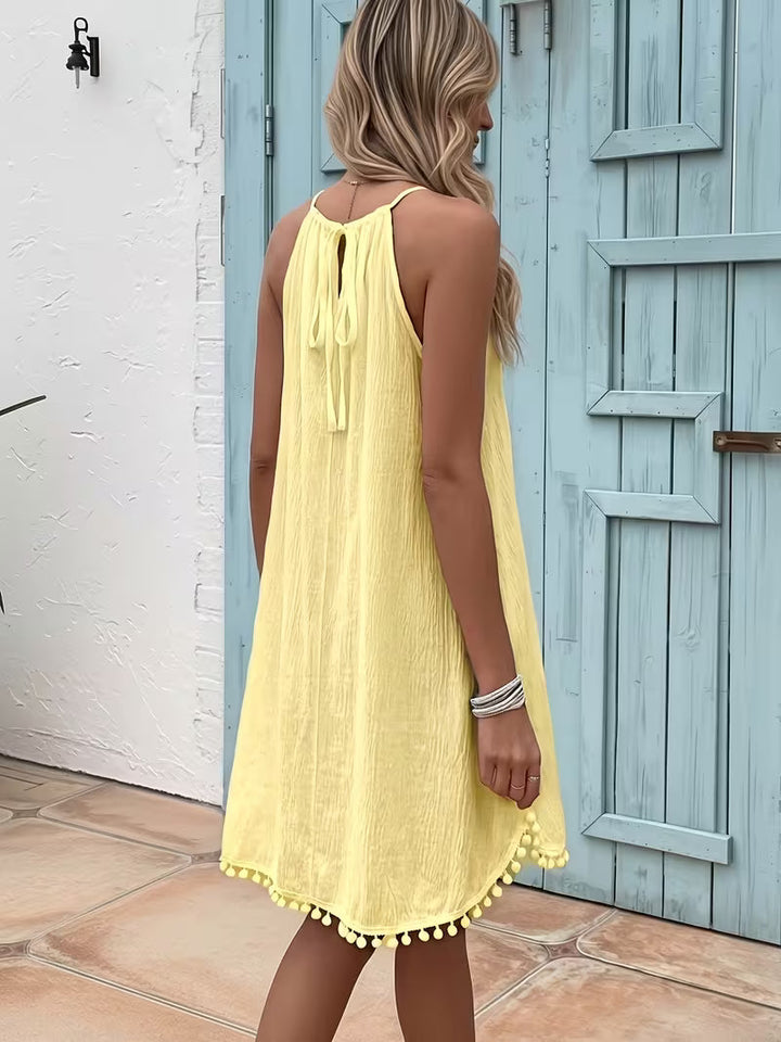 Shiena – Elegantes, Gehäkeltes Halter-Kleid Aus Spitze