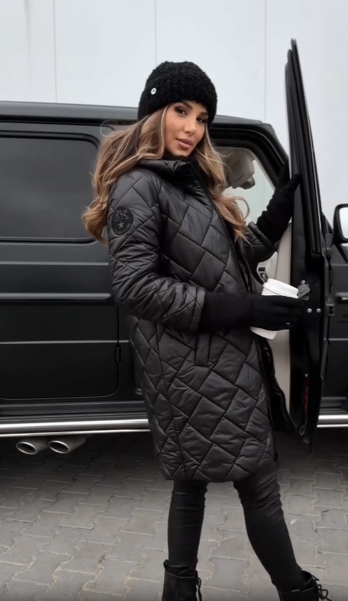 Kureha - Stylische Gesteppte Kapuzenjacke Mit Reißverschluss