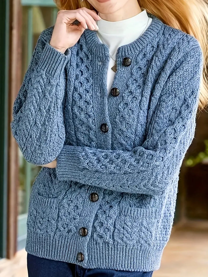 Avery – Strickjacke Mit Knöpfen Und Zopfmuster