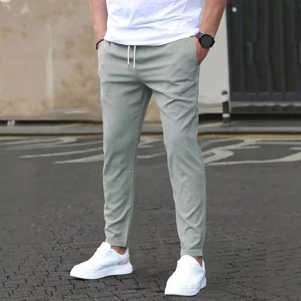 Bekzat - Hose Mit Geradem Bein