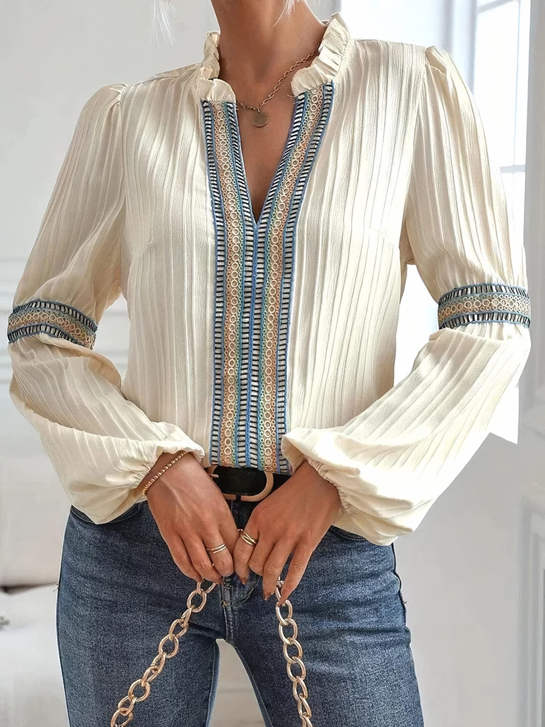 Vinca – Elegante Spitzen Bluse