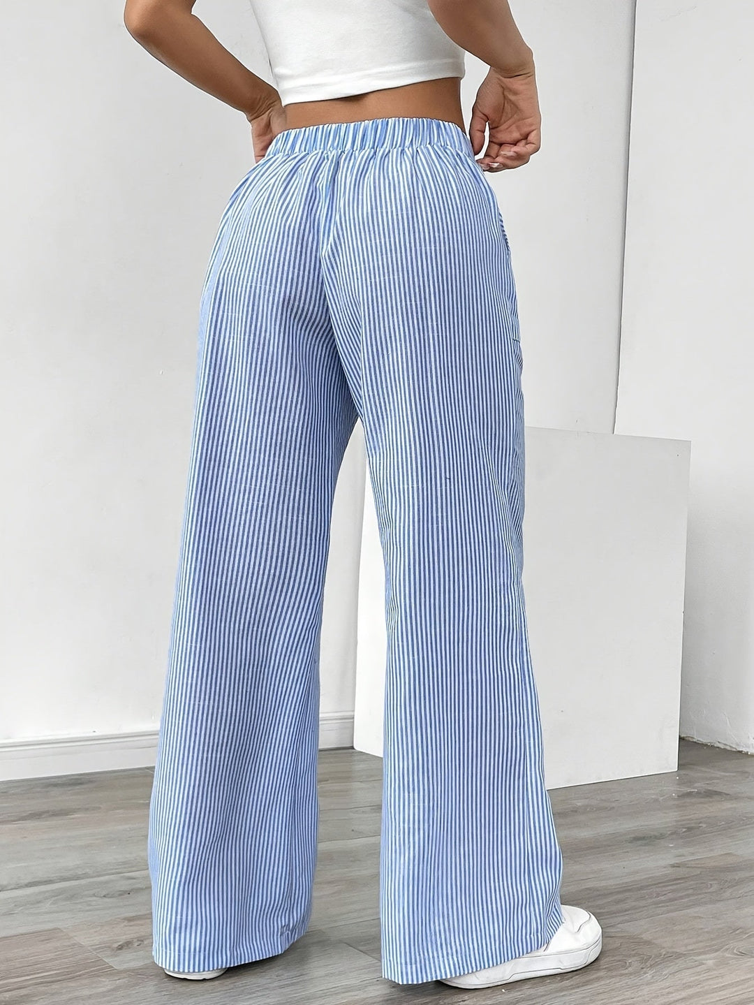Sunnyi – Lässige Gestreifte Hose Mit Weitem Bein