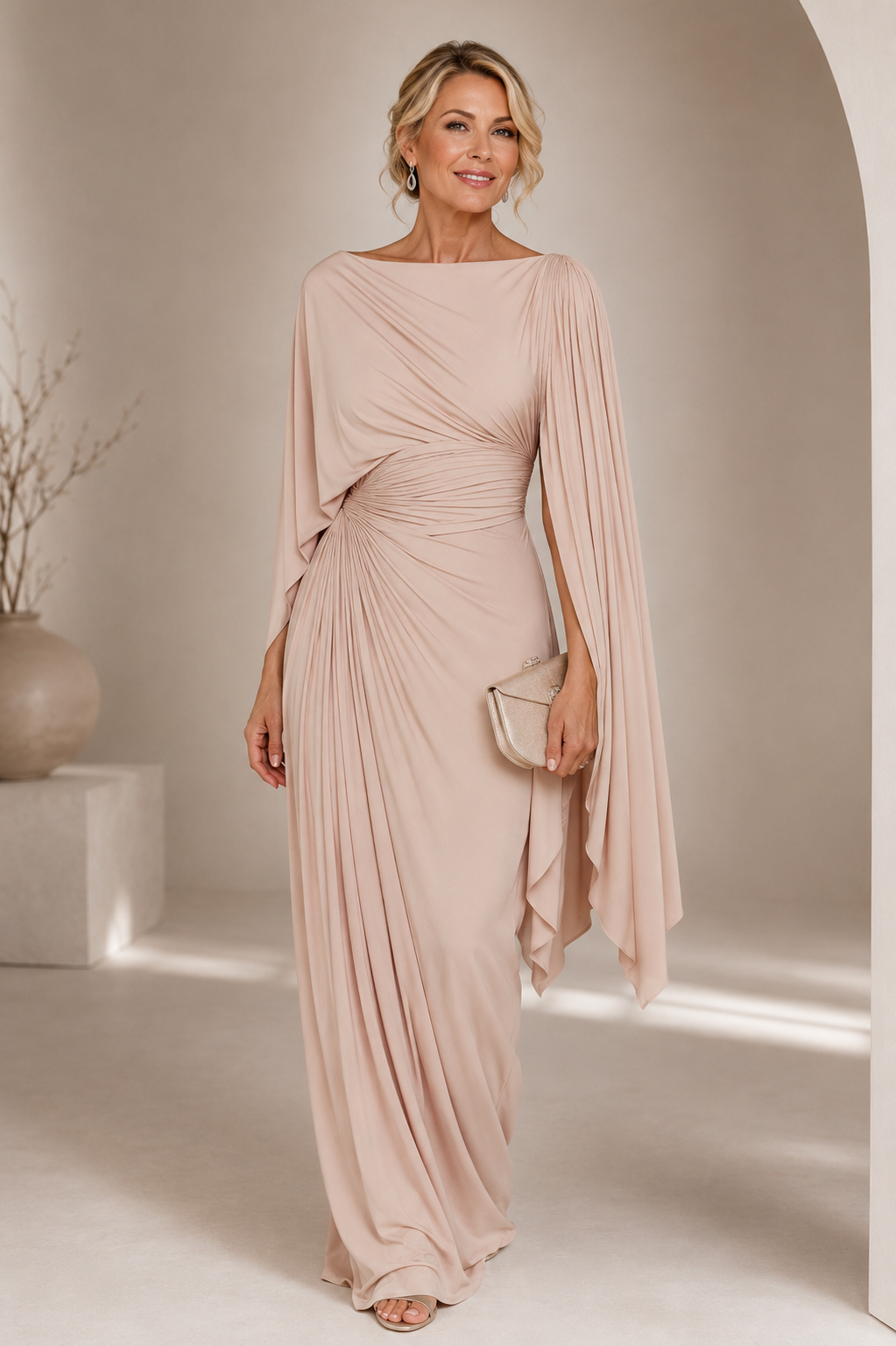 Mirona – Maxikleid Mit Falten Und Cape