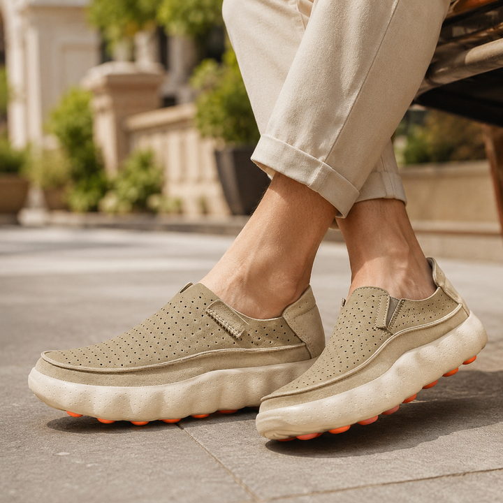 Sameth – Perforierte Hausschuh Mit Flexibler Sohle