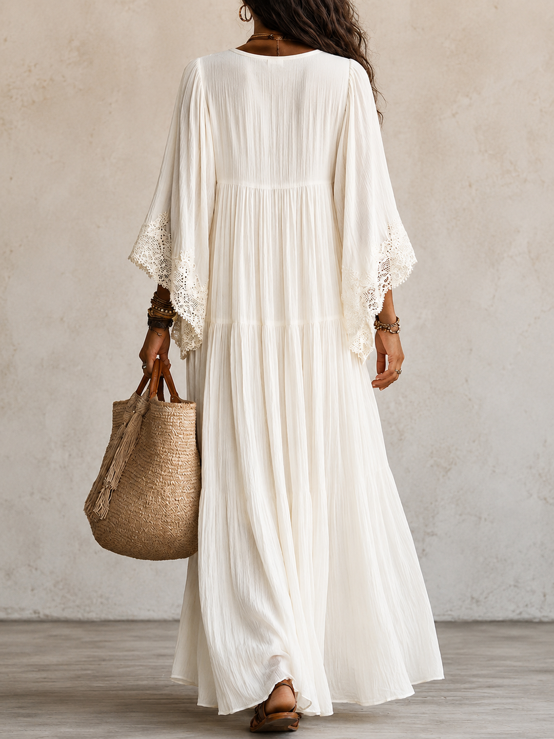 Shimmila – Maxikleid aus Chiffon mit Fledermausärmeln und Spitze