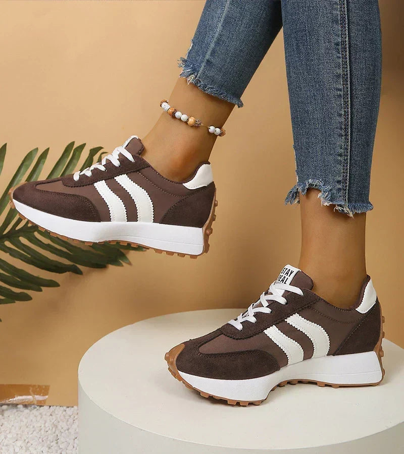 Jonara – Turnschuh Im Retro-Stil Mit Plateausohle