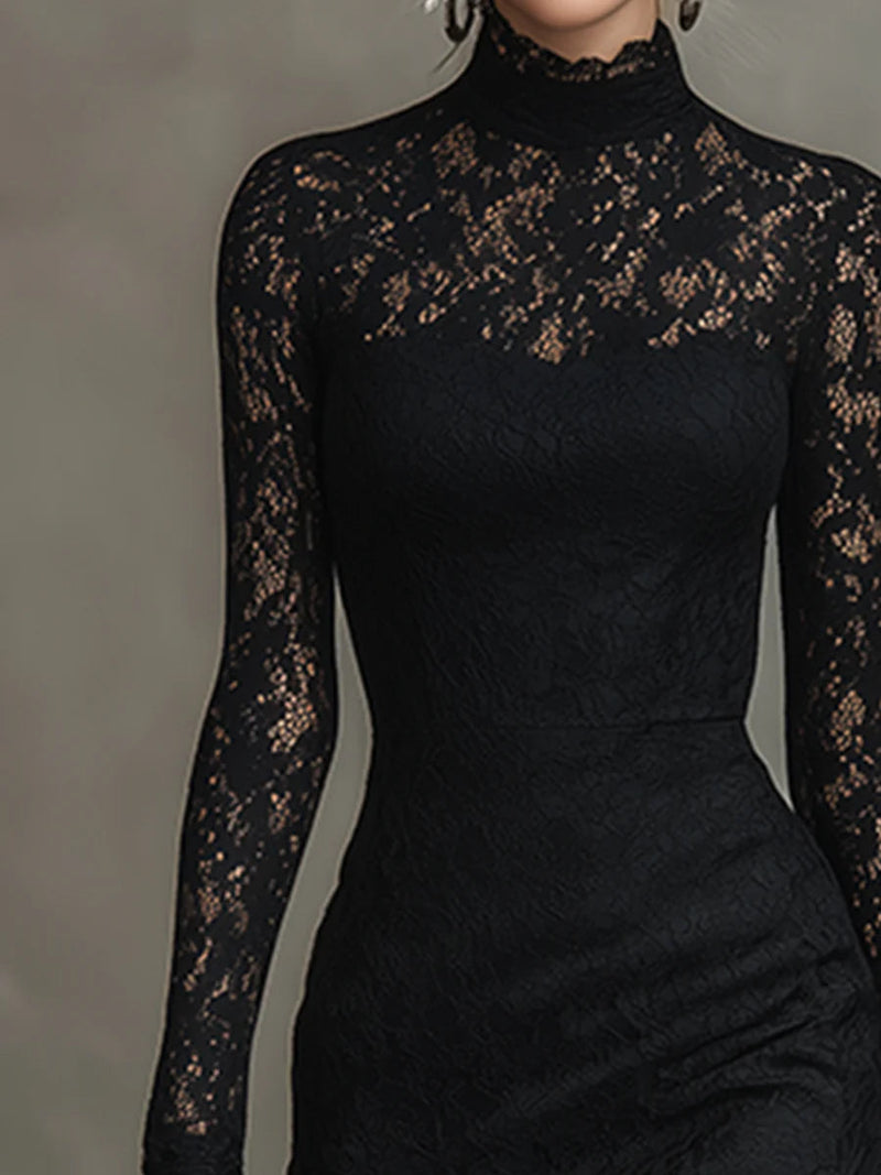 Yalissa – Langärmliges Maxikleid aus Spitze