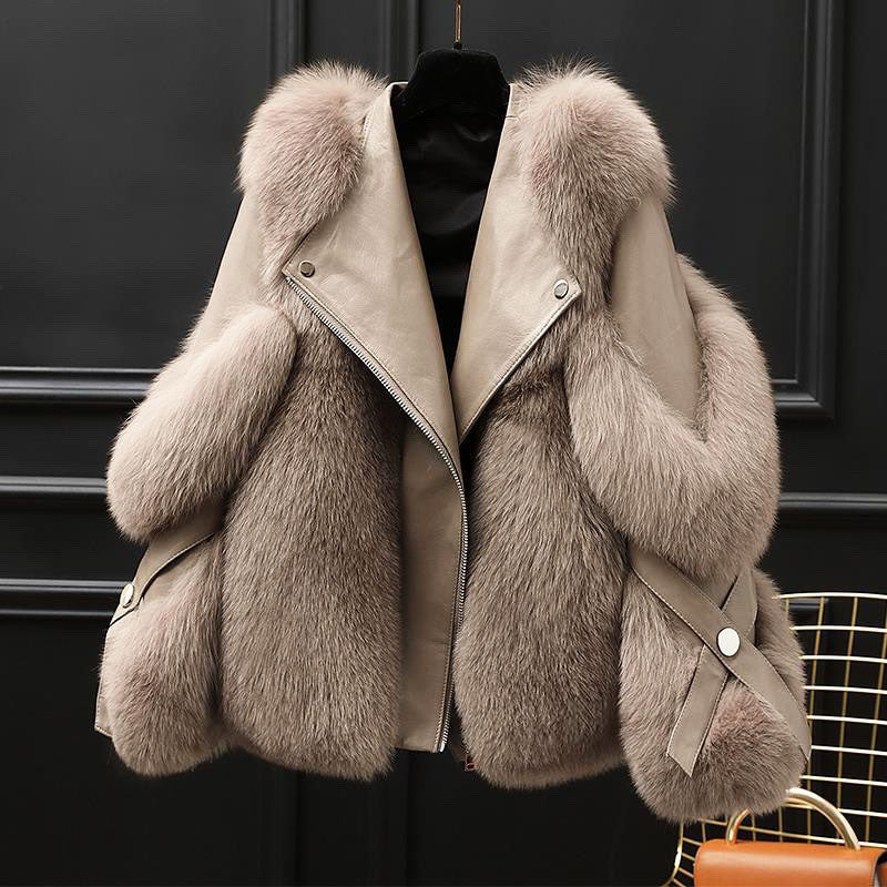 Nevaeh – Luxus Mantel