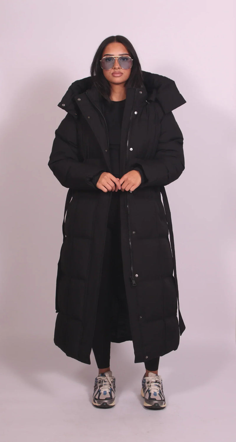 Kaelani – Warmer Langer Puffermantel mit Kapuze