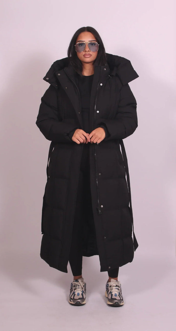 Kaelani – Warmer Langer Puffermantel mit Kapuze