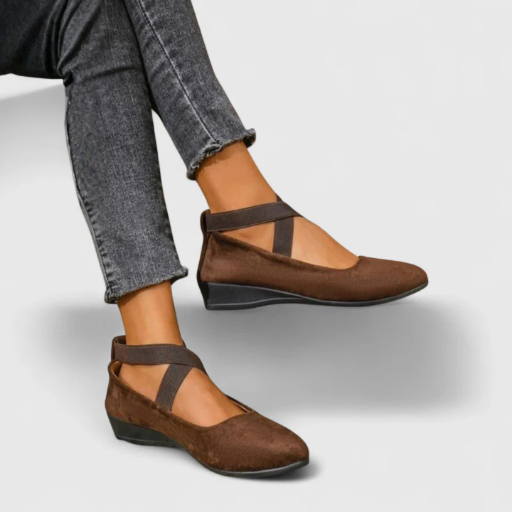 Dalida – Orthopädische Schuhe Mit Gekreuzten Riemen