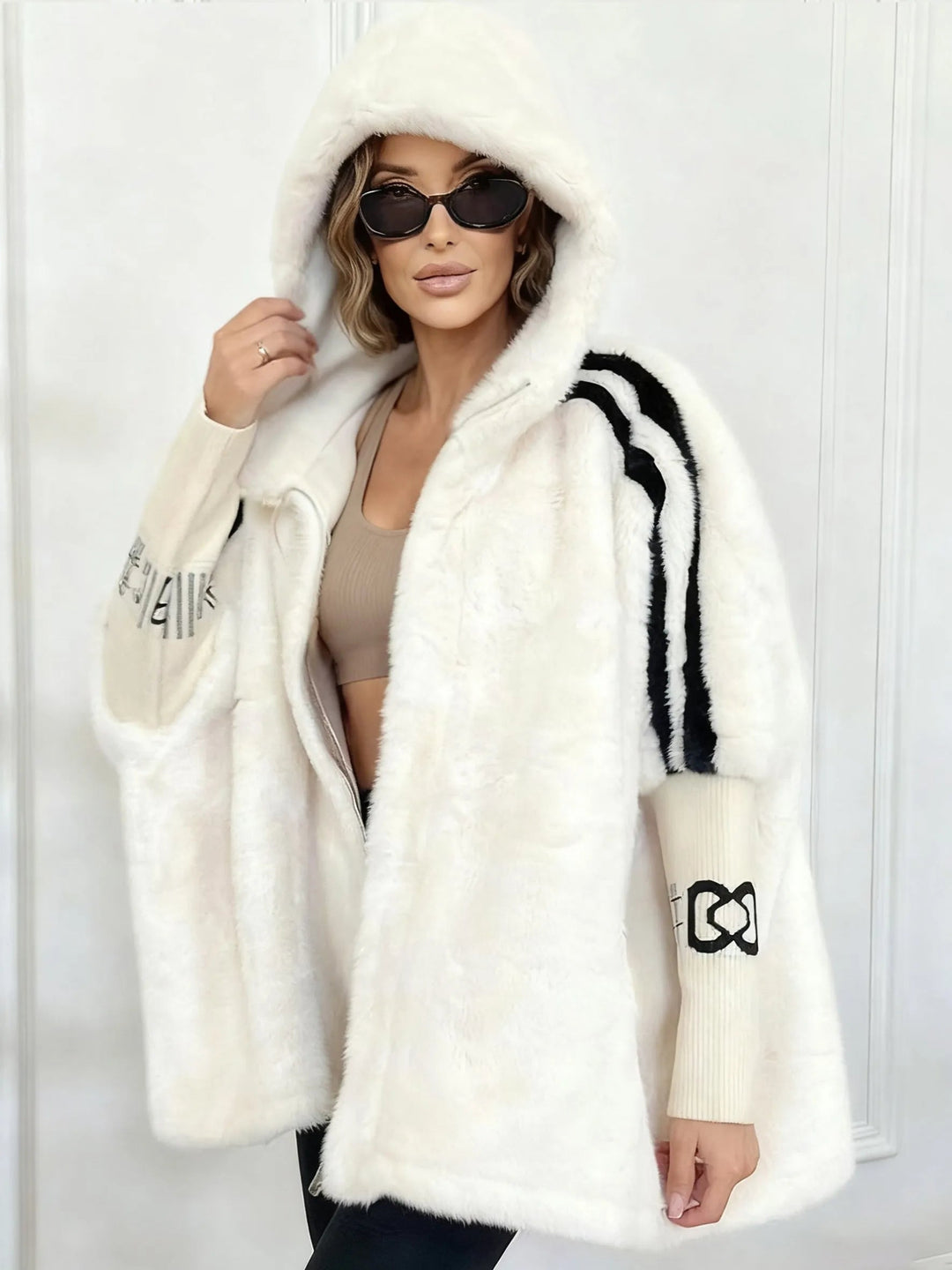 Elifia – Oversize Jacke Mit Kapuze