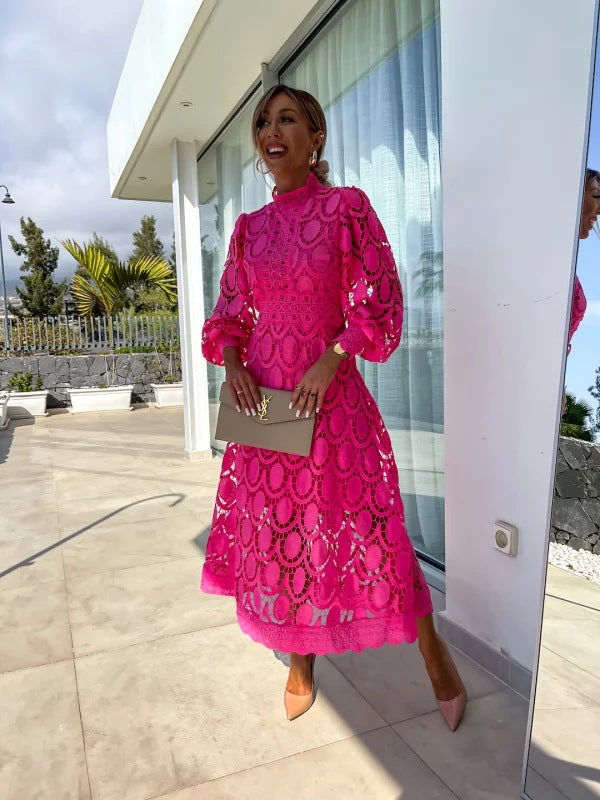 Larena – Modisches Midi-Spitzen Kleid
