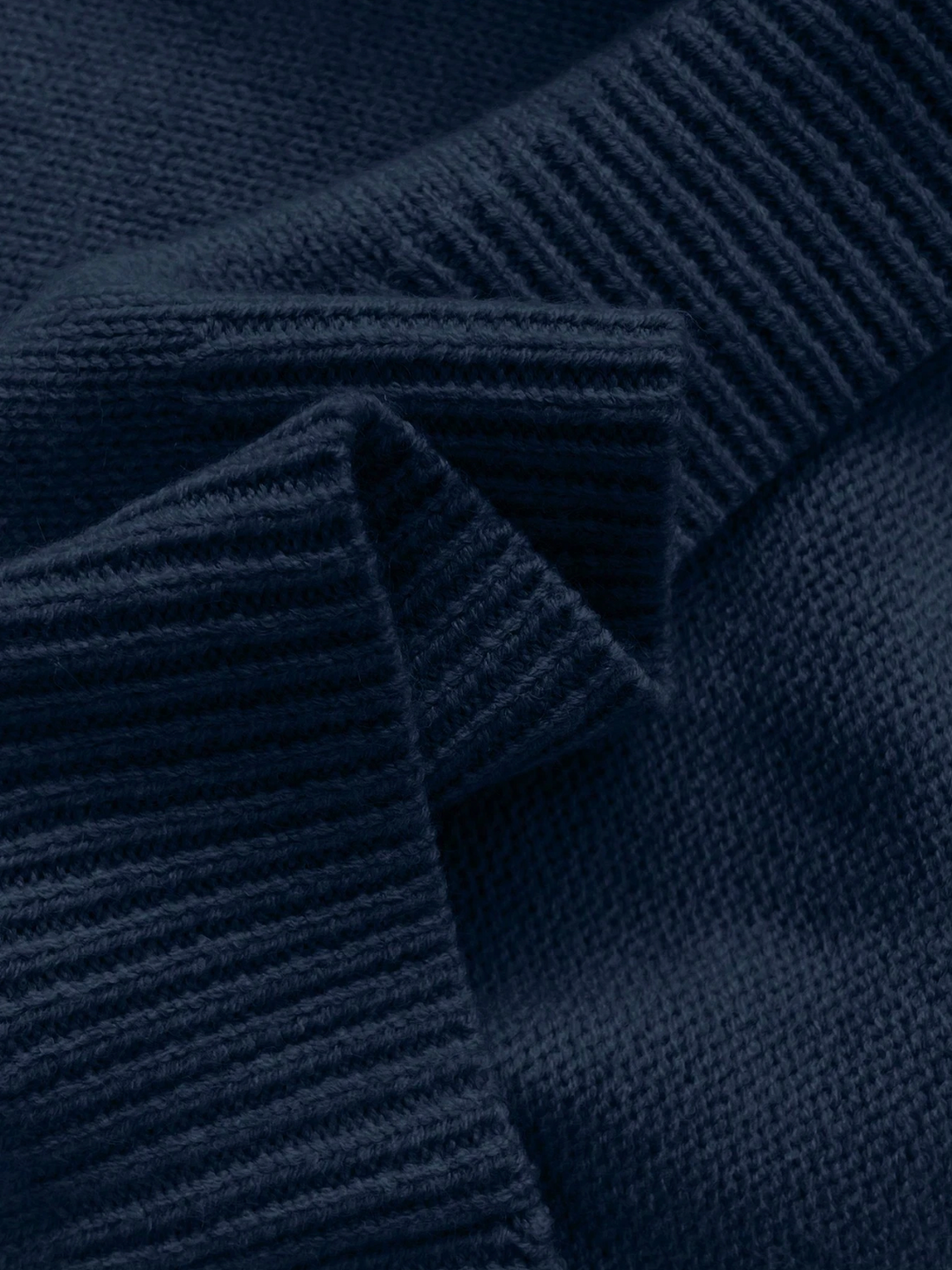 Jadvyga – Strick Bluse Mit Spitzenkragen