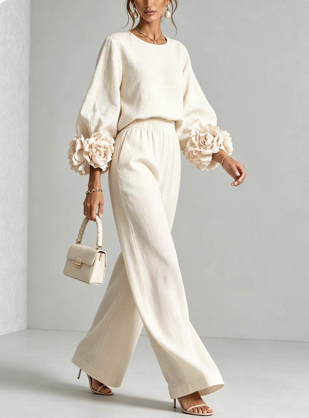 Ayser – Set aus Oberteil und Hose mit Blumenmuster an Den Ärmelbündchen