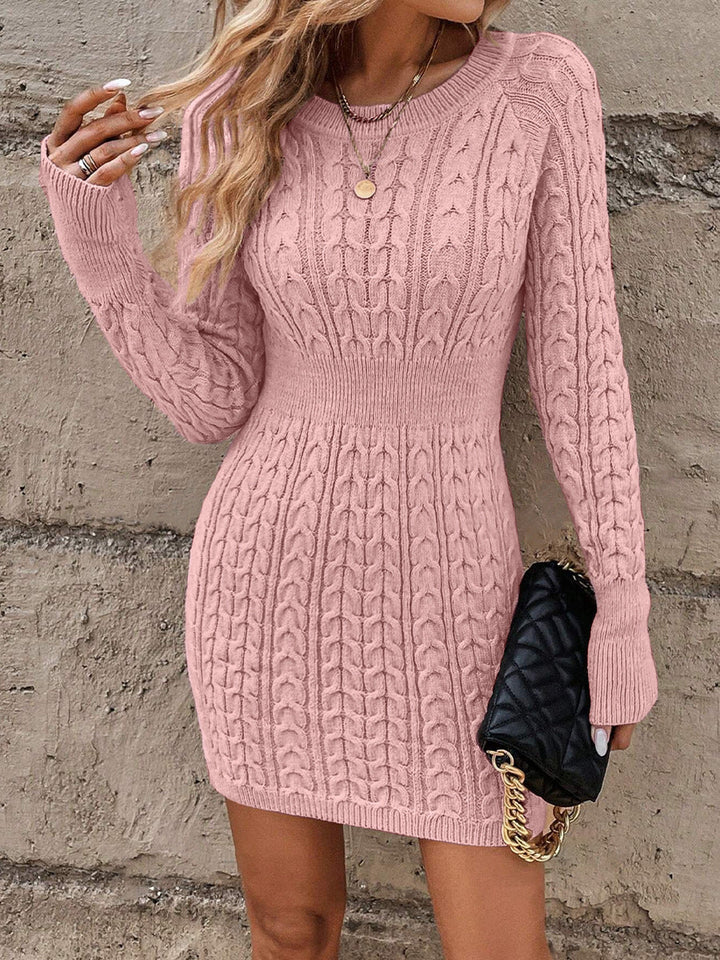 Oriah - Kabelstrick Kleid Mit Rundhalsausschnitt