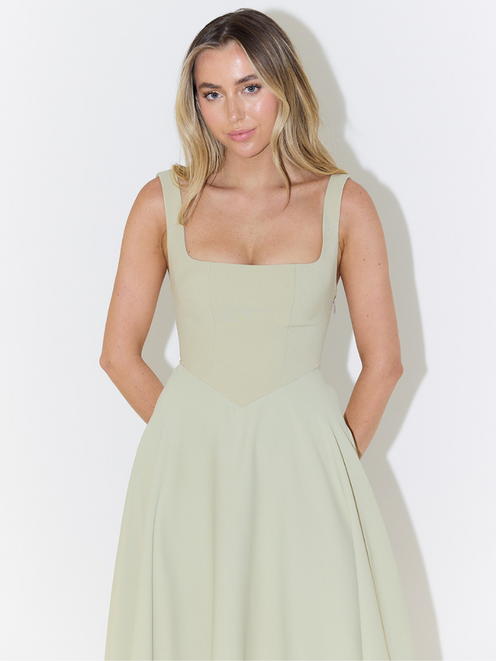 Nangula - Elegantes Kleid Aus Rayon