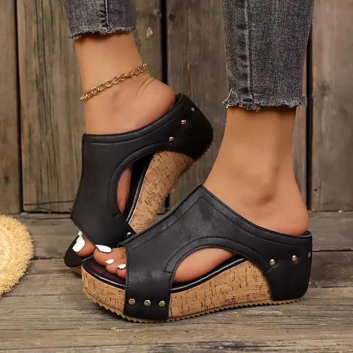 Margo - Elegante Keilabsatzsandalen Mit Ausgeschnittenem Obermaterial
