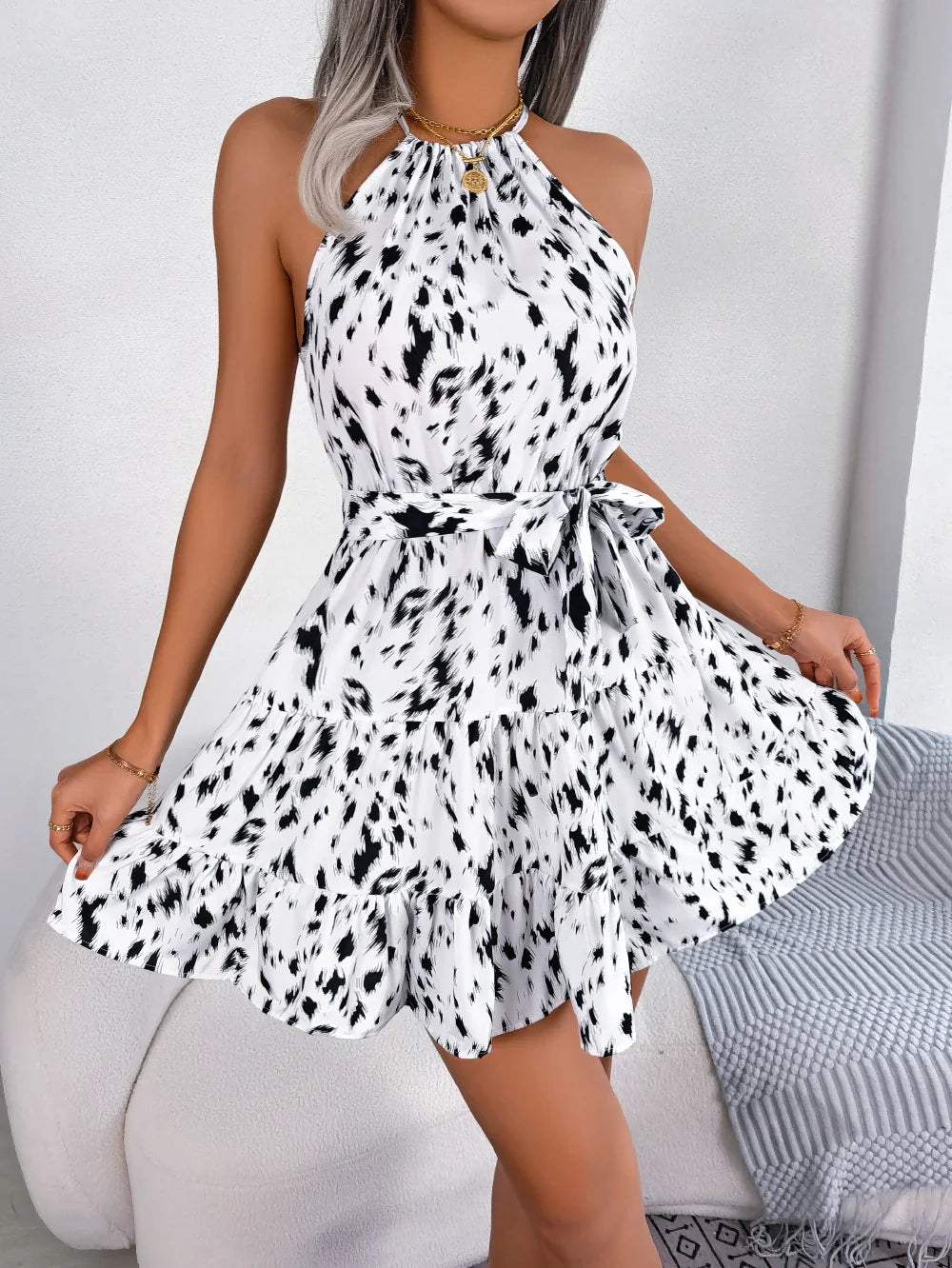 Haizea – Verspieltes Mini-Sommerkleid Mit Halshalter-Ausschnitt