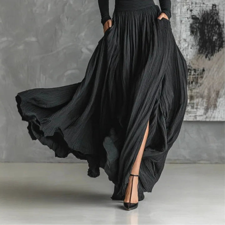 Keziah – Elegantes Langes Plissee Kleid