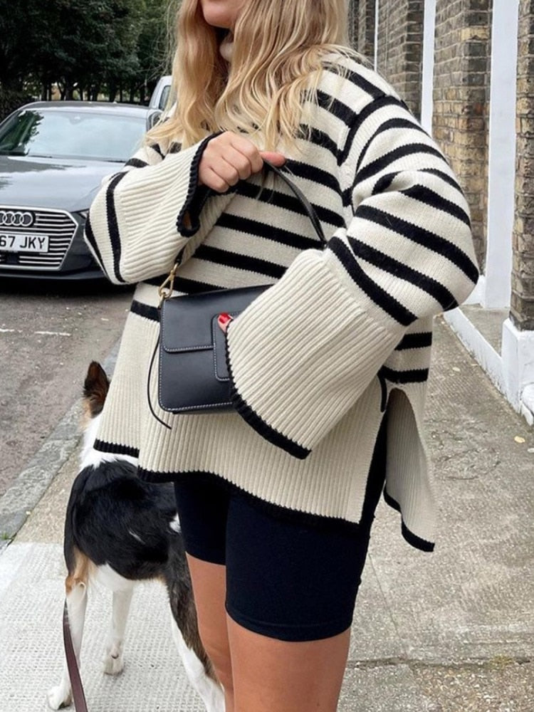 Kynesia - Übergroß Strickpullover Mit Streifenmuster Und Rollkragen