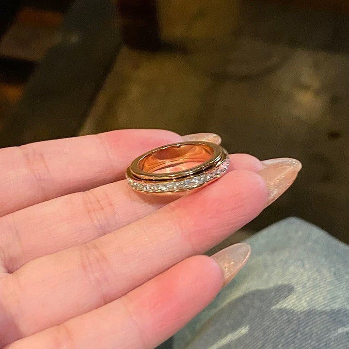Nubia – Luxuriöser Drehbarer Spinnerring aus Stahl