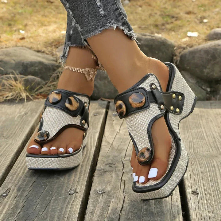 Zesika – Geflochtene Keilabsatz Zehensandalen