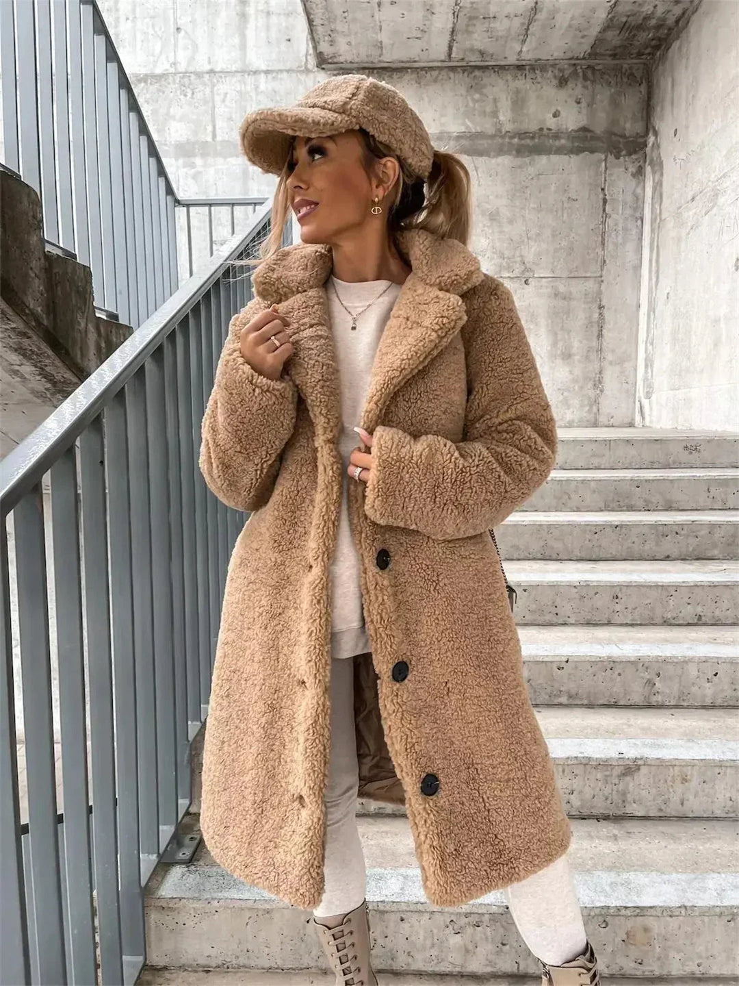 Gwenna - Teddyplüschmantel Mit Knöpfen