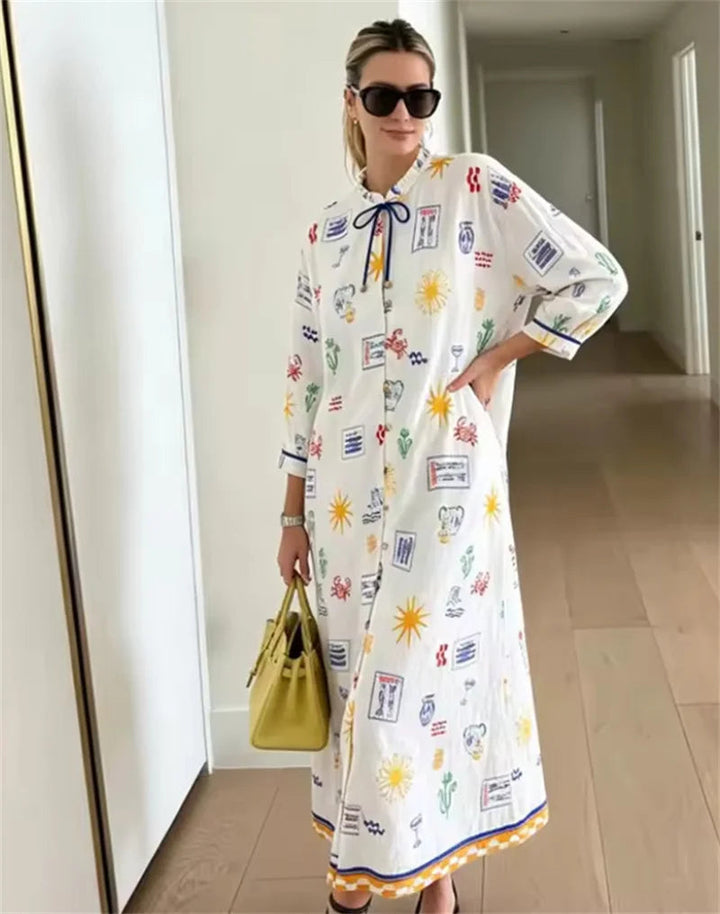 Maris – Langes Kleid mit Print und Ärmeln