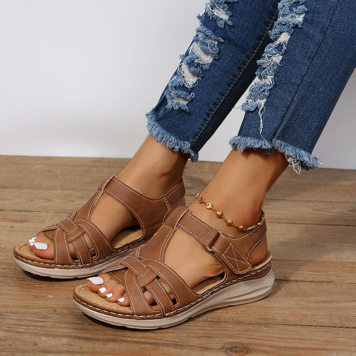 Froso – Bequeme Sandale Mit Fesselriemen