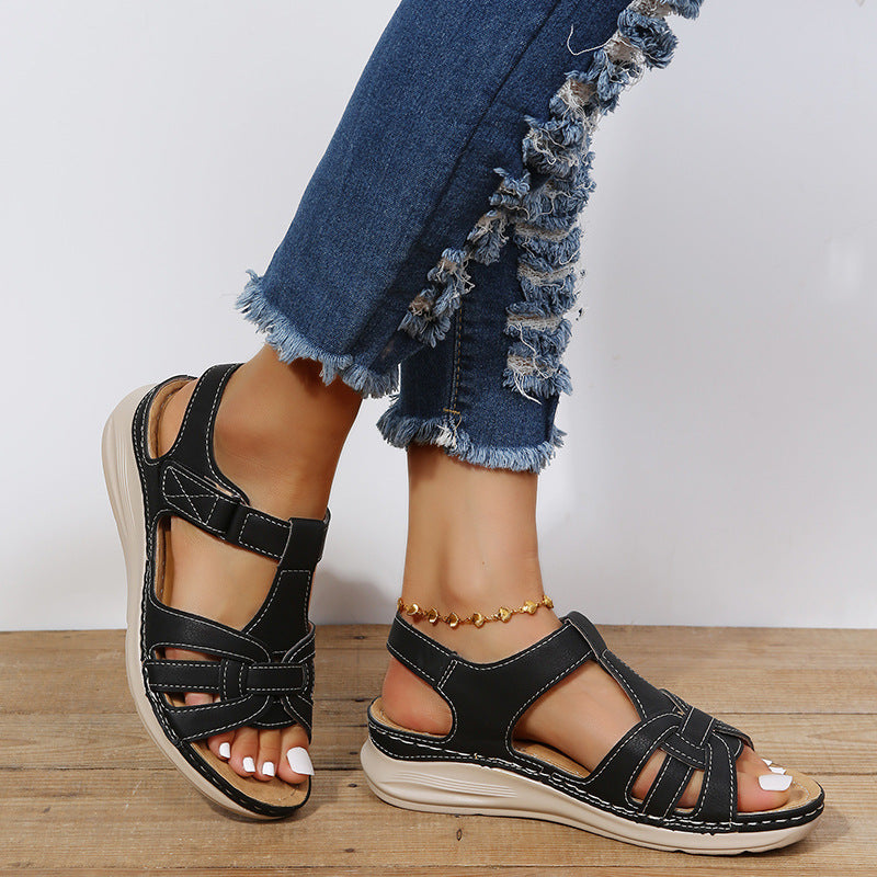 Froso – Bequeme Sandale Mit Fesselriemen