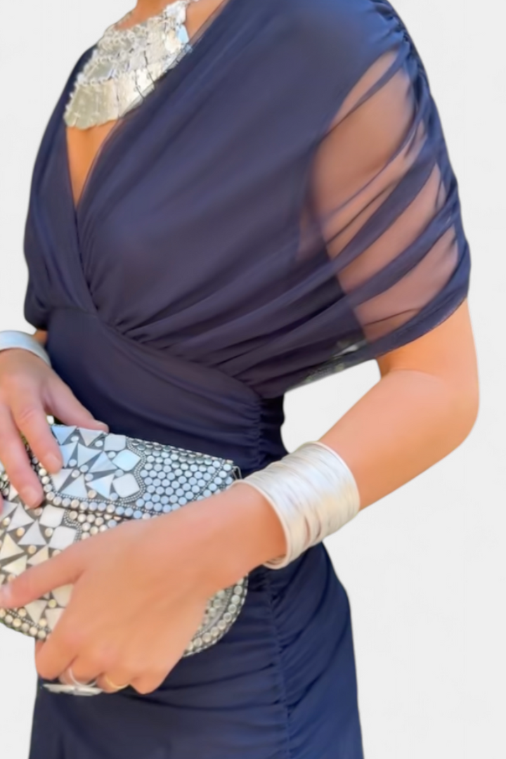 Lordanka – Langes Kleid Mit V-Ausschnitt Und Blumen Muster