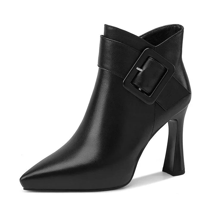 Nadine – Elegante Stiefeletten Mit Schnalle