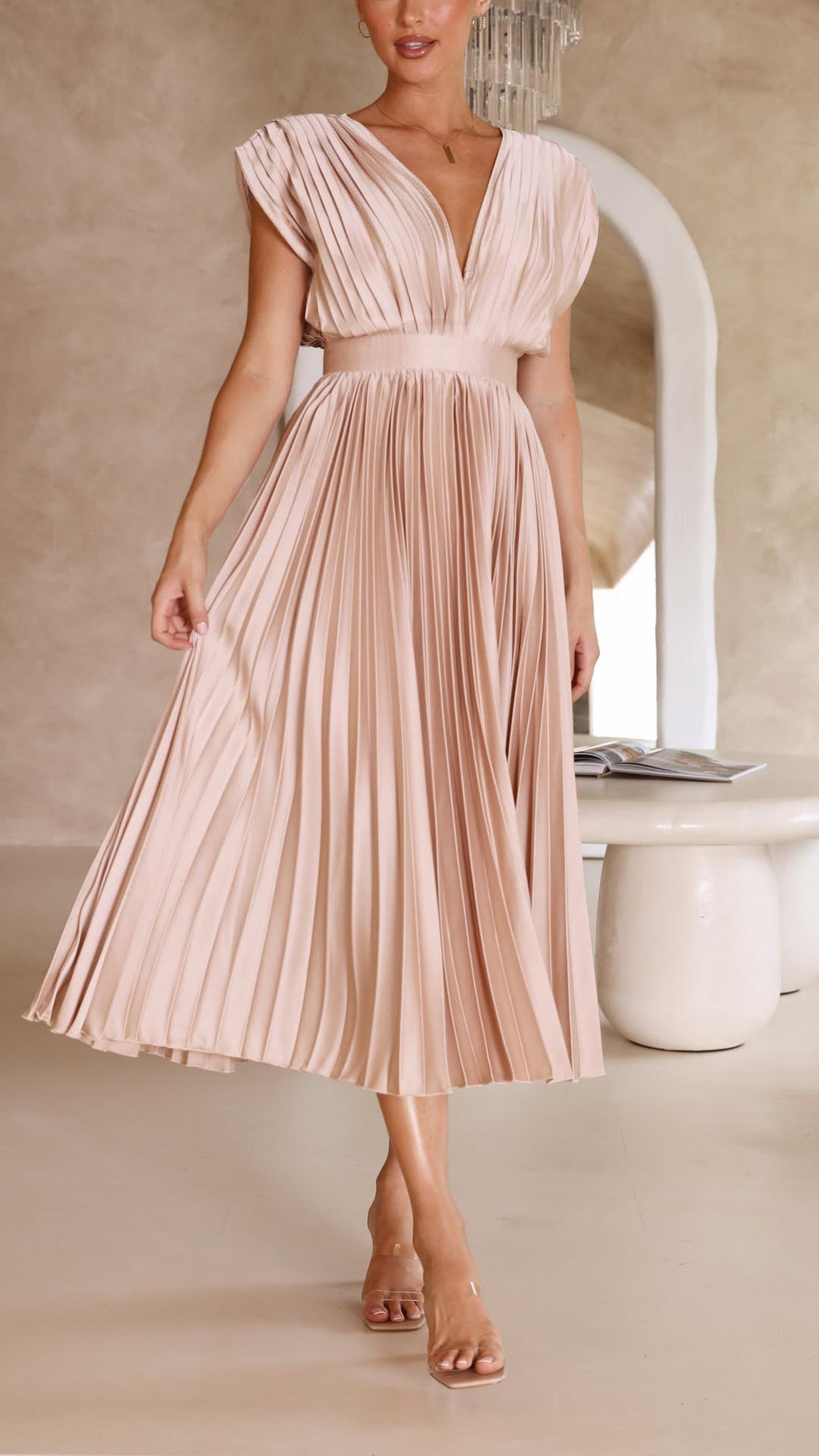 Iria - Elegantes Plissiertes Kleid