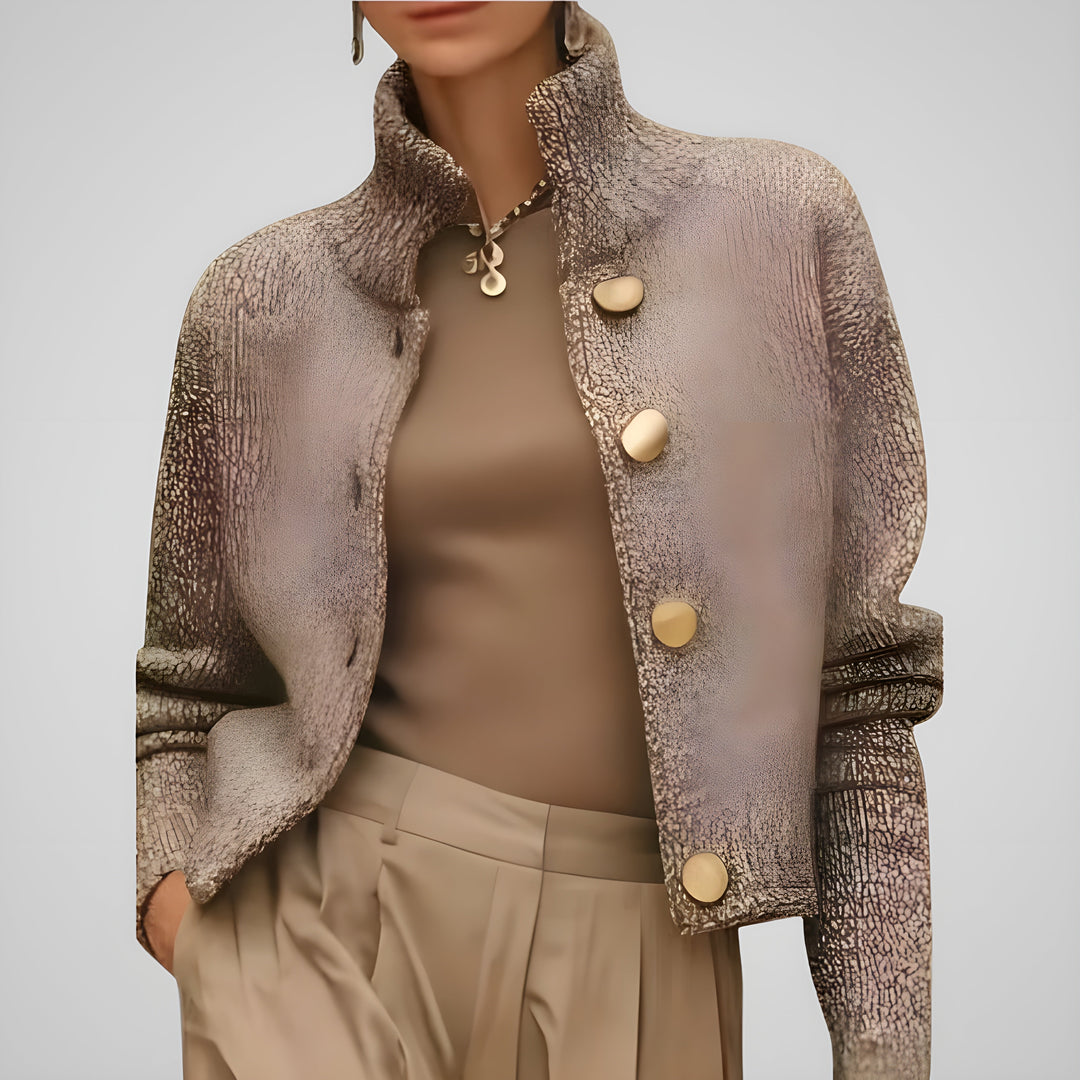 Nayana – Elegante strukturierte Jacke mit großen Knöpfen