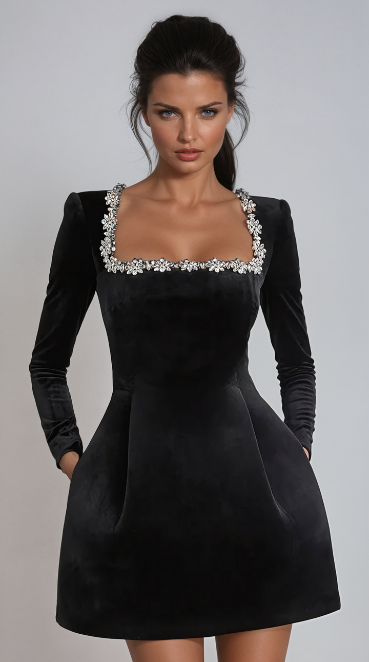 Kaseena – Mini Kleid Aus Samt Mit Quadratischem Ausschnitt Und Verzierungen