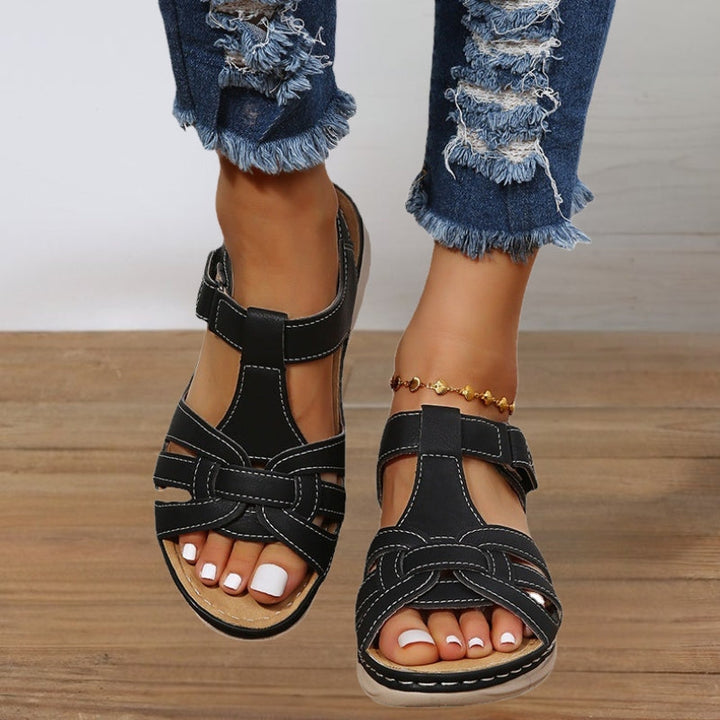 Froso – Bequeme Sandale Mit Fesselriemen