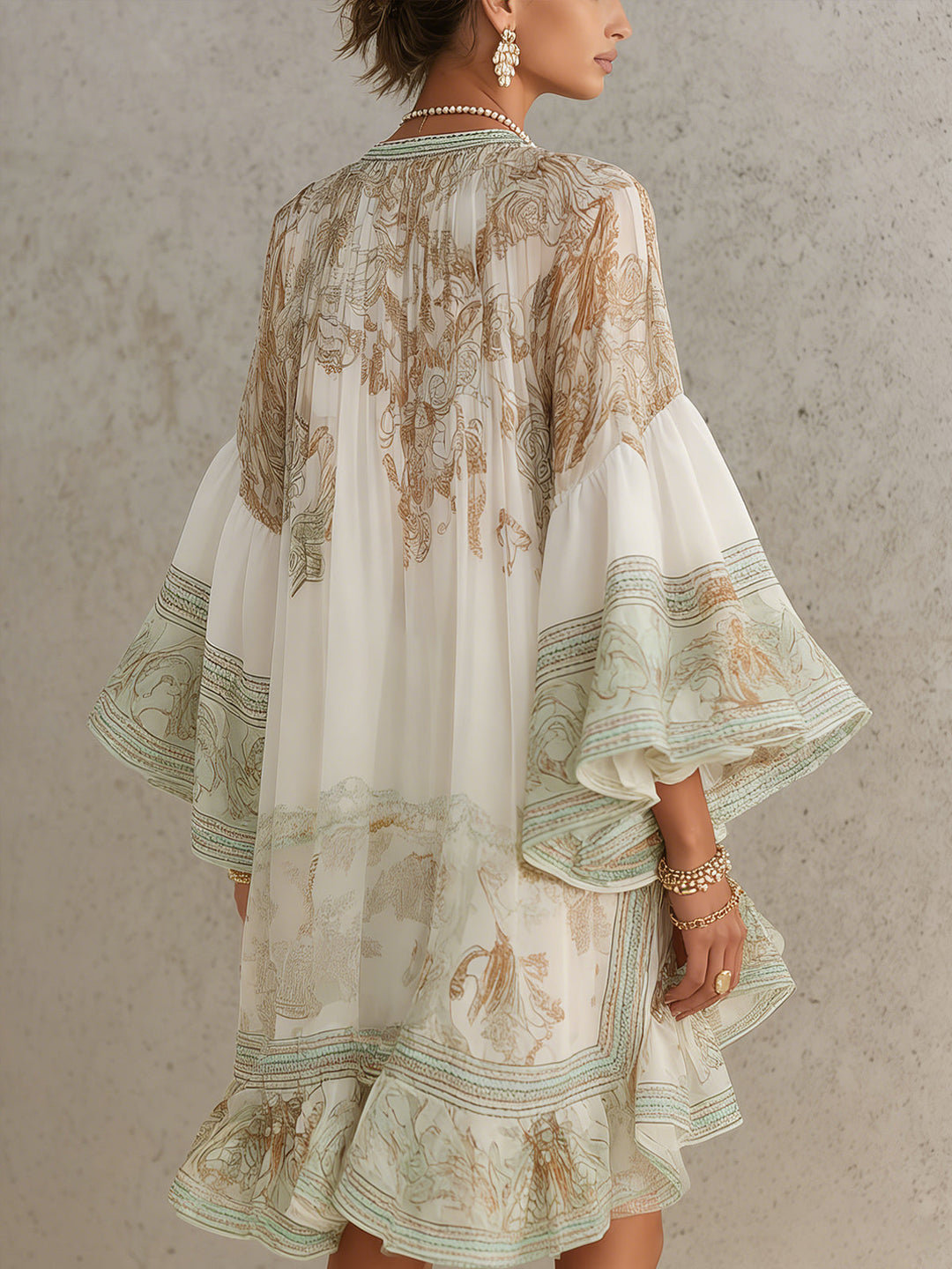 Reba – Minikleid aus Chiffon mit Barockmuster und kaskadenförmigen Rüschen
