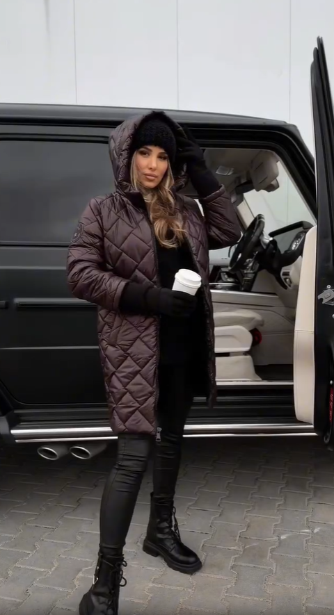 Kureha - Stylische Gesteppte Kapuzenjacke Mit Reißverschluss