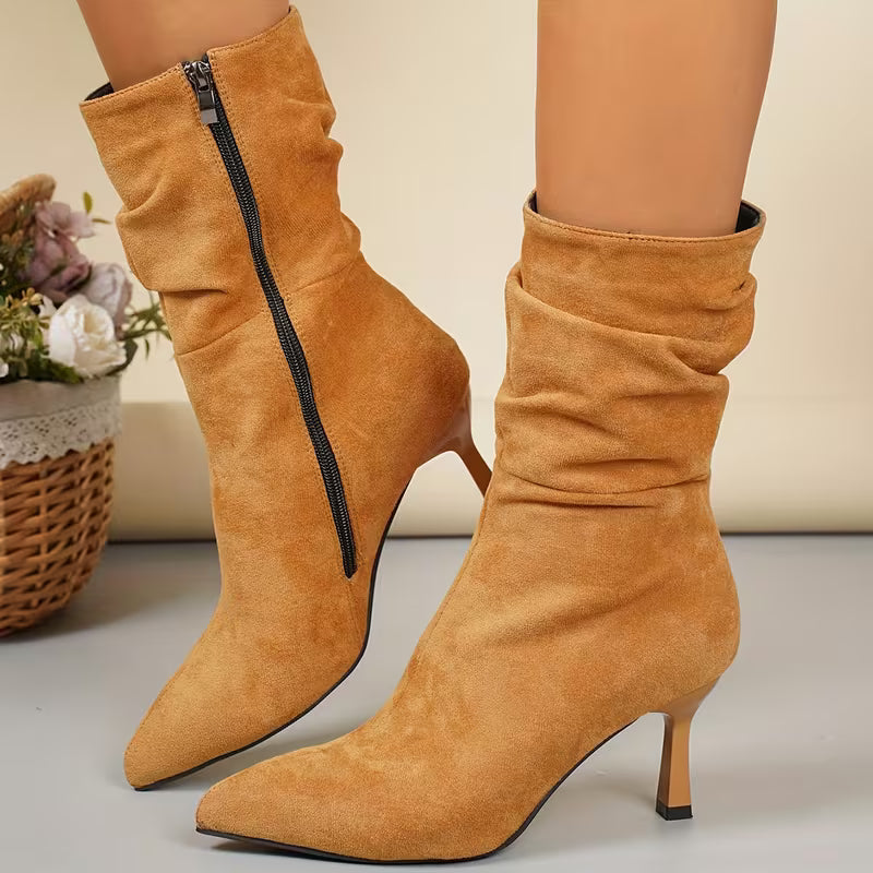 Tittana – Stiefel Mit Mittlerem Absatz Und Spitzen Kanten
